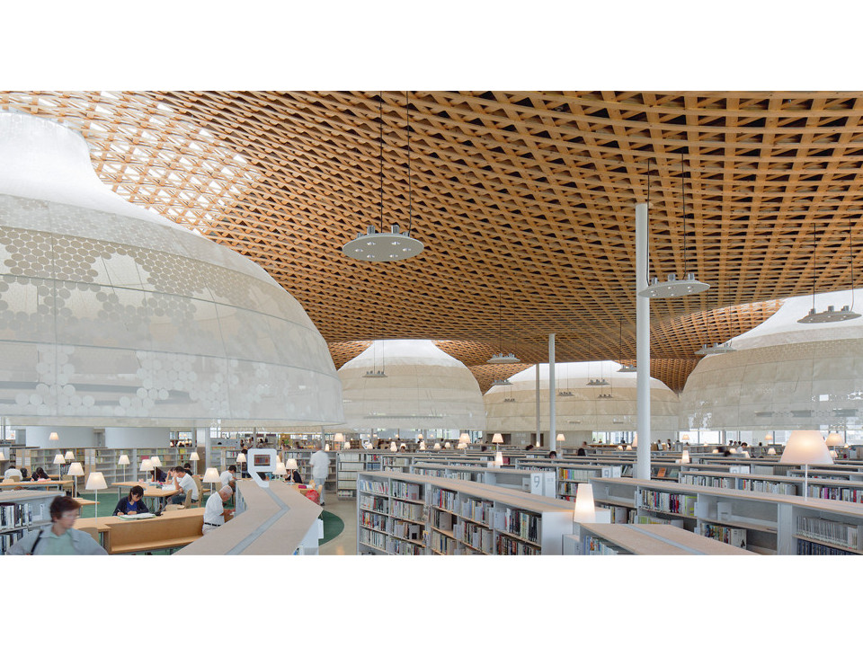本と建築の出会いを楽しむ「岐阜市立中央図書館」を探検！